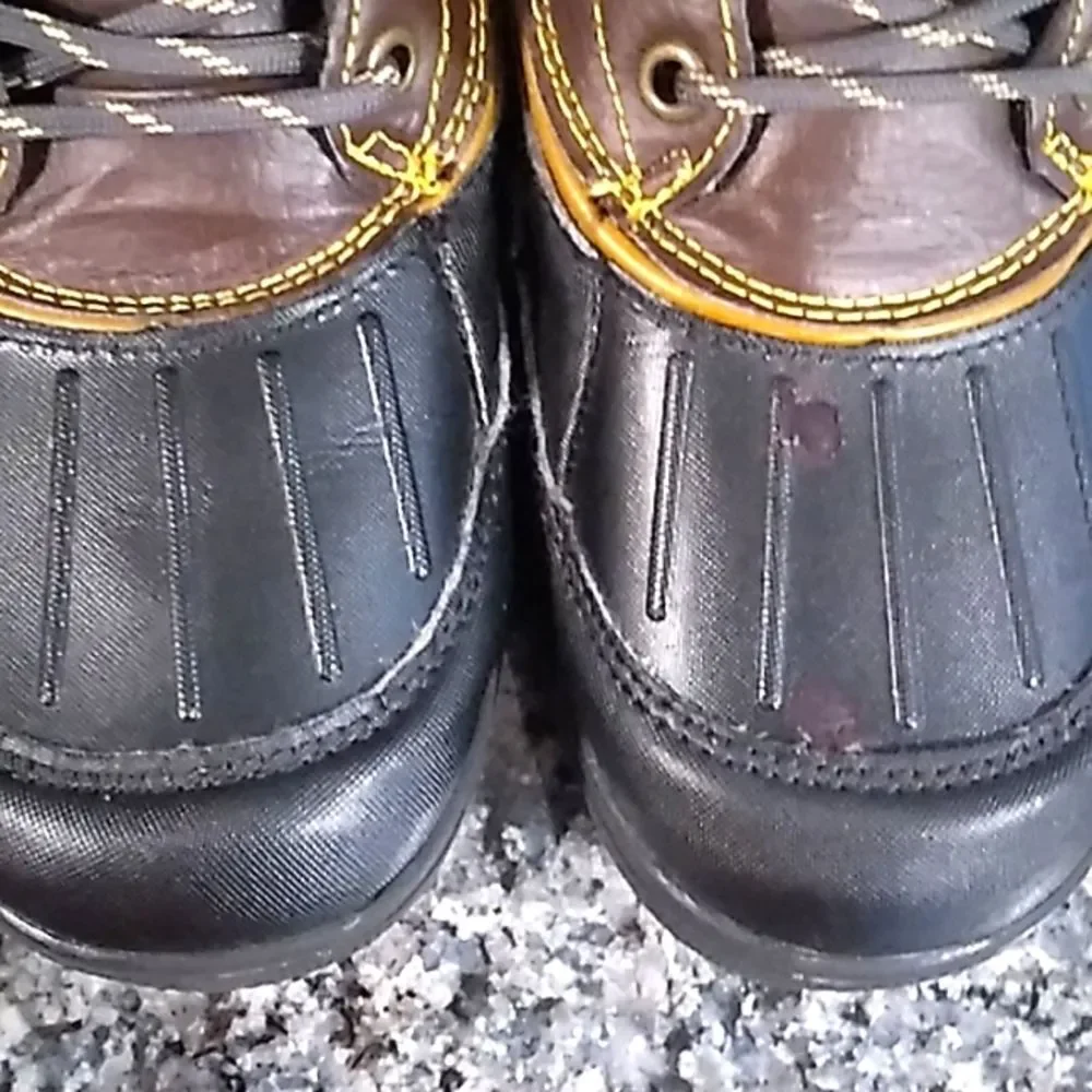 Hiking Boots Brown/Black Lace Up. Size 6